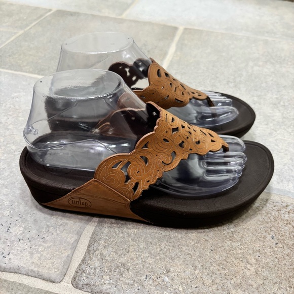 FitFlop Flora Leather Thong Sandals Women’s 7 Brown - Picture 4 of 9